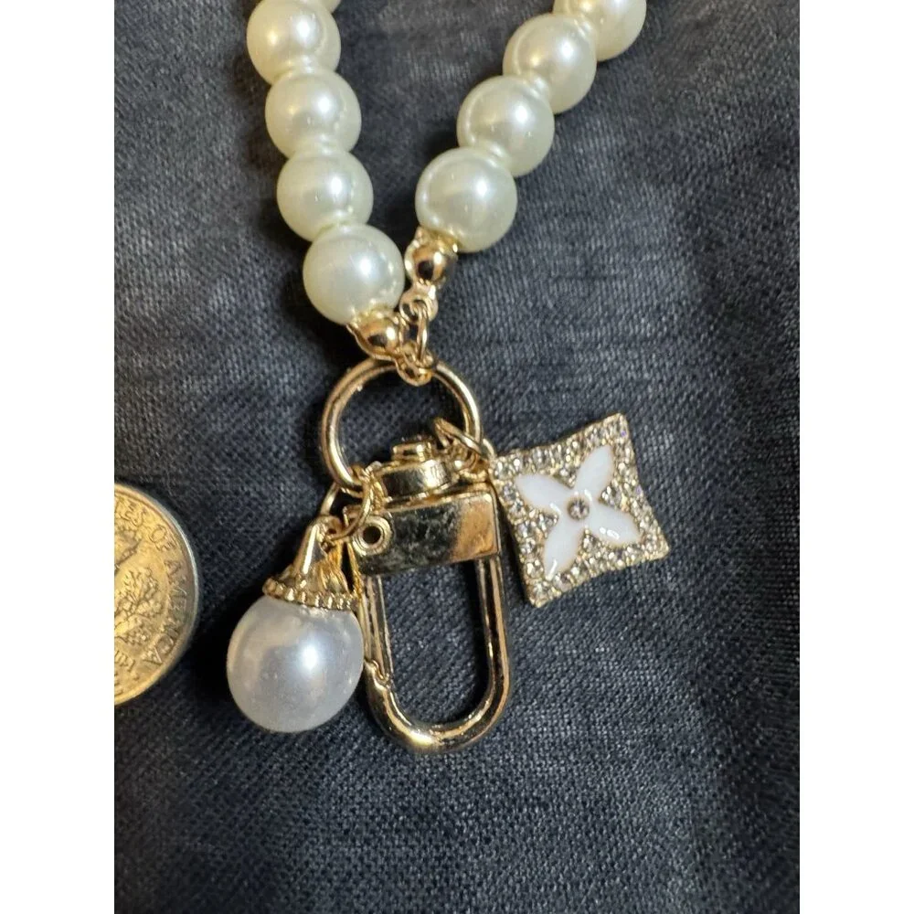 Phone Case Wristlet Bag Universal Charm Strap Faux Pearl Gold Clover NEW